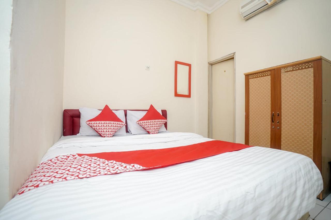 Oyo 448 Hotel Central Palembang Luaran gambar